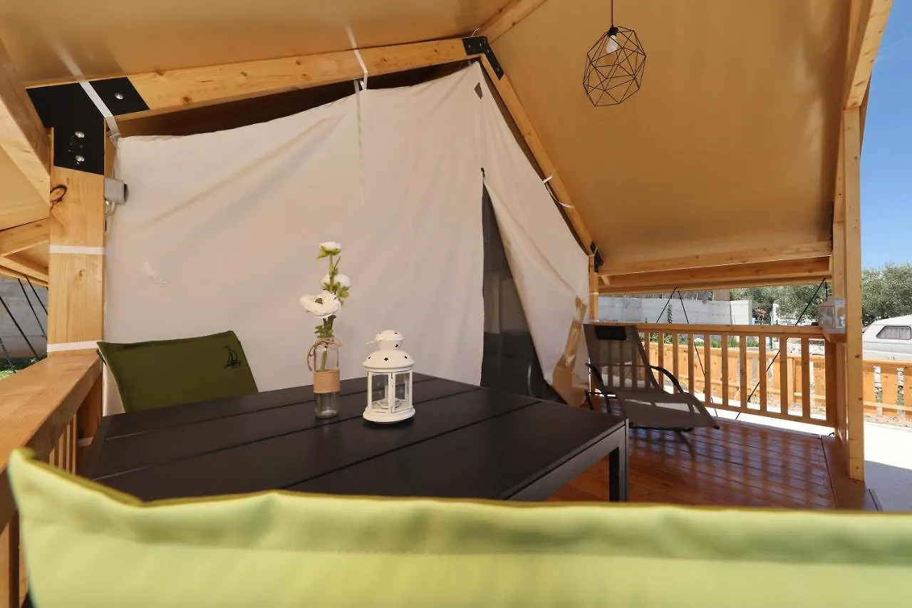 Naturist Camping Fkk Sovinje, Island Pasman - Mobile Homes & Glamping Tents Tkon Croatie
