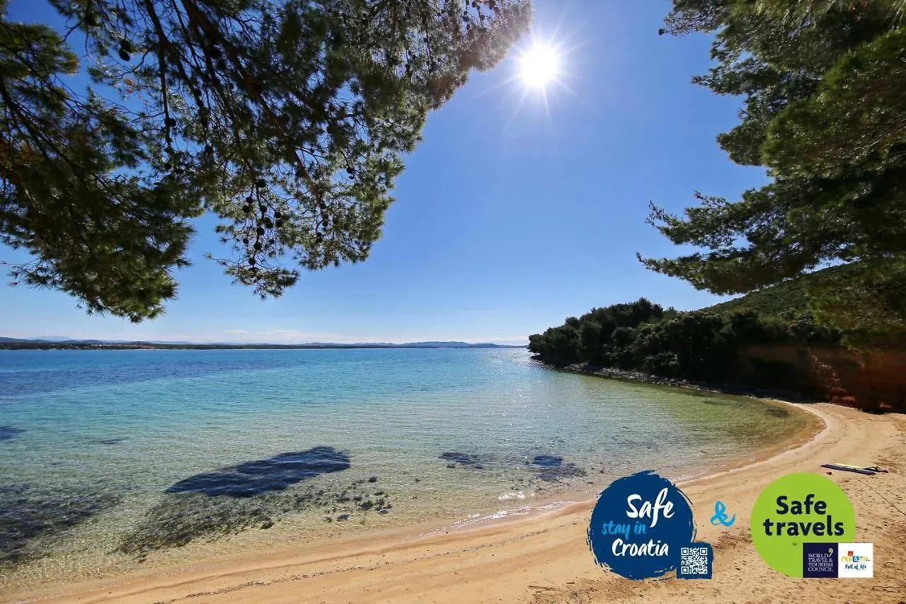 Naturist Camping Fkk Sovinje, Island Pasman - Mobile Homes & Glamping Tents Tkon